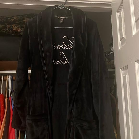 victoria’s secret robe - Picture 1 of 1